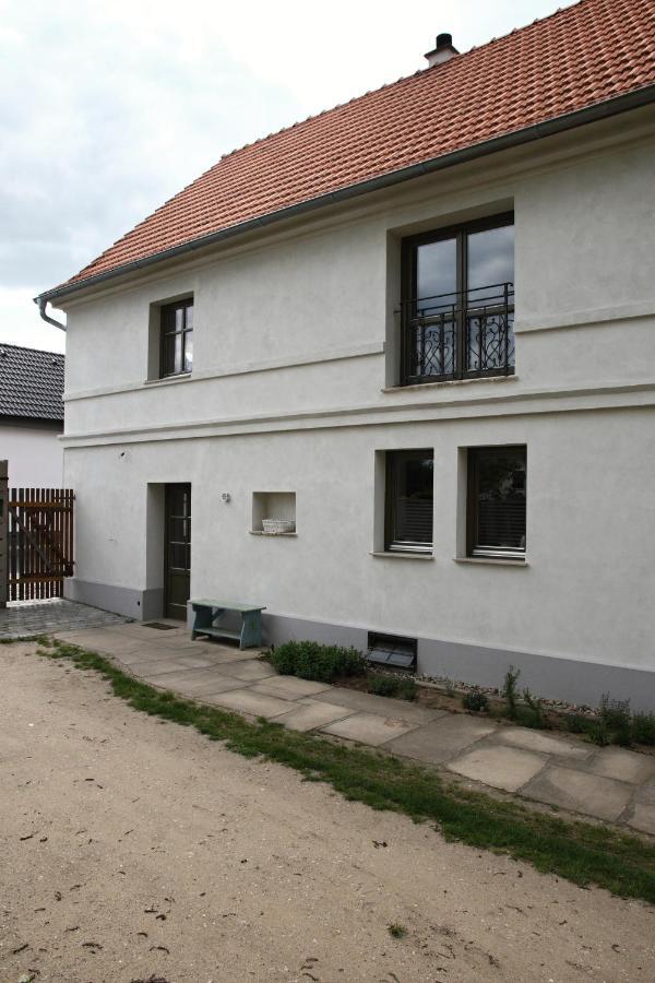 Ubytovani Na Statku Vedomice Exteriör bild
